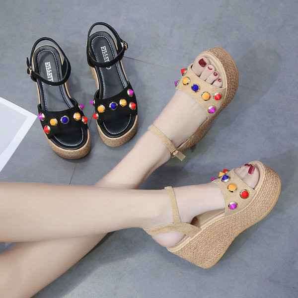 Sandale de dama moderne in negru si maro cu pietre colorate