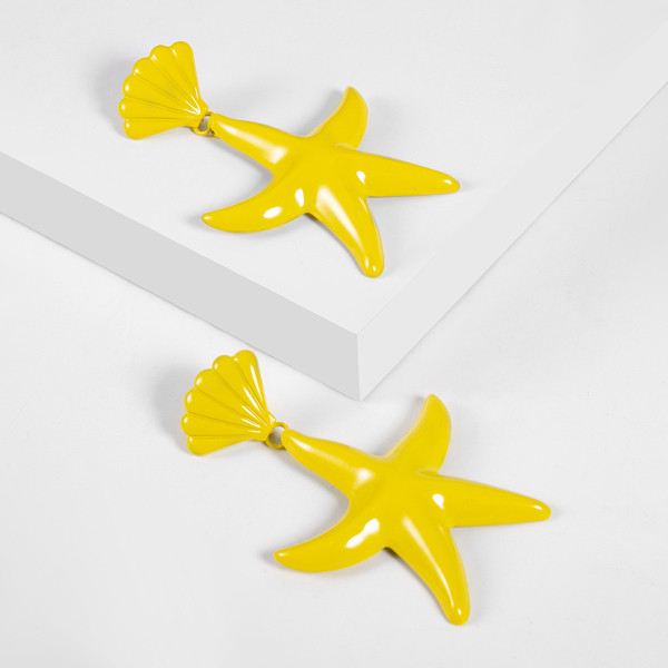 Cercei de dama in forma de stea in diferite culori