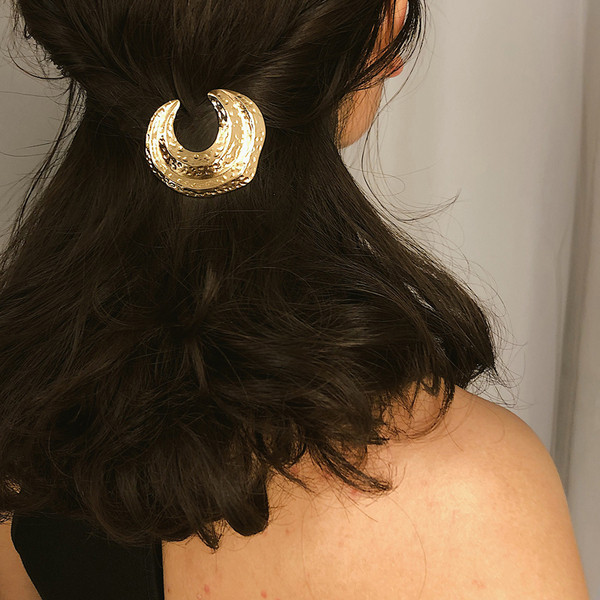 Ac de păr modern pentru femei de culoare auriu și argintiu - trei modele