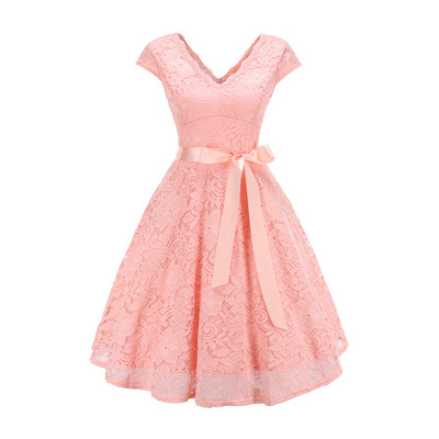 Stílusos női ruha rövid ujjal és csipkével több színben