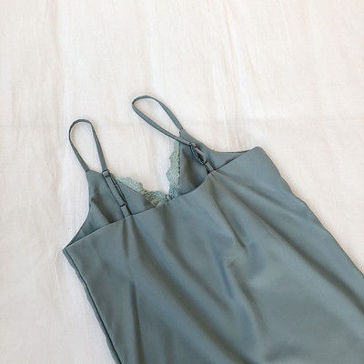 Maieu modern de dama cu bretele subtiri si dantela in trei culori