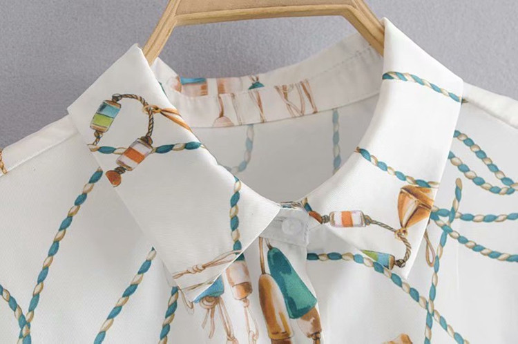 Cămașă de șifon de damă cu mâneci lungi și nasturi alb cu aplicație