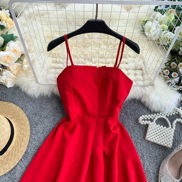 Rochie elegantă de damă, cu bretele subțiri, în negru și roșu