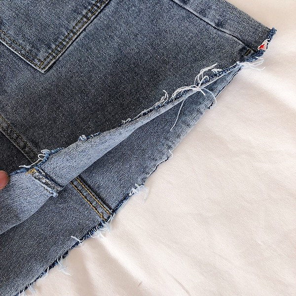 Fusta de denim de dama moderna in alb si albastru