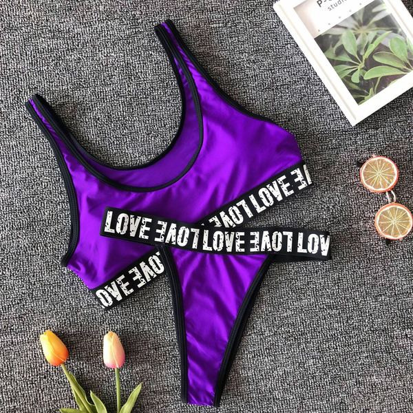 Γυναικείο μαγιό με μαύρο και μοβ χρώμα