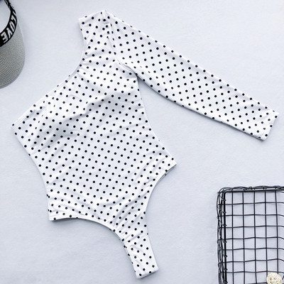 Νέο μοντέλο μαγιό με ένα μανίκι σε άσπρο χρώμα