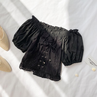 Bluză de damă modernă cu dantelă și mâneci scurte