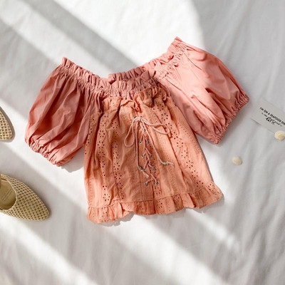 Bluză de damă modernă cu dantelă și mâneci scurte