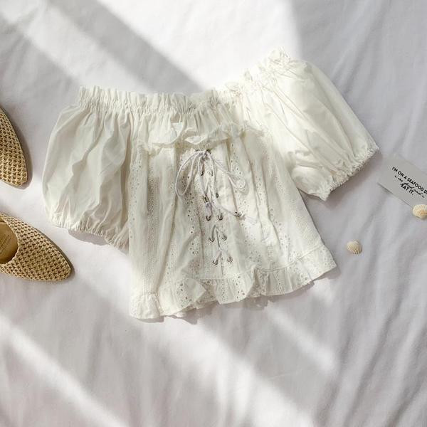 Bluză de damă modernă cu dantelă și mâneci scurte