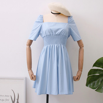 Modern női ruha rövid ujjú, négyzet alakú nyakkivágással, négy színben