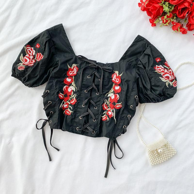 Bluza de dama cu cravate element si broderie in trei culori