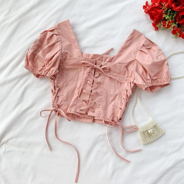 Bluza de dama cu cravate element si broderie in trei culori