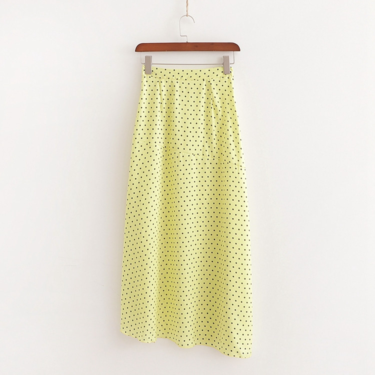 Fusta lunga de dama cu fanta si nasturi potrivita pentru plaja de culoare galbena