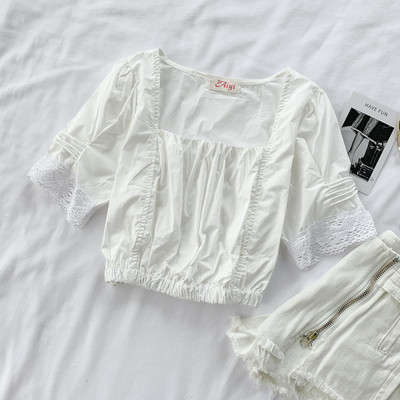 Női blúz csipkével az ujjakon, három színben