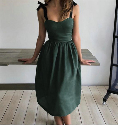 Modern női ruha rózsaszín és zöld szalaggal