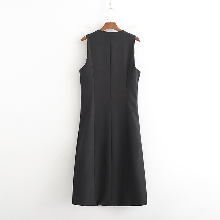 Vesta lunga eleganta cu decolteu in V si nasture de culoare neagra