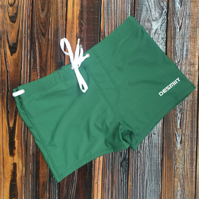 Μοντέρνο ανδρικό μαγιό μποξεράκια με διάφορα χρώματα