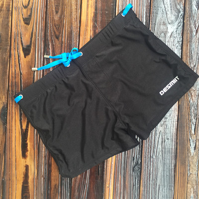 Μοντέρνο ανδρικό μαγιό μποξεράκια με διάφορα χρώματα