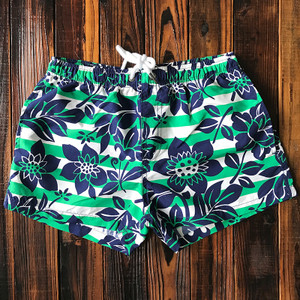 Μοντέρνα ανδρικά μαγιό με μοτίβα λουλουδιών