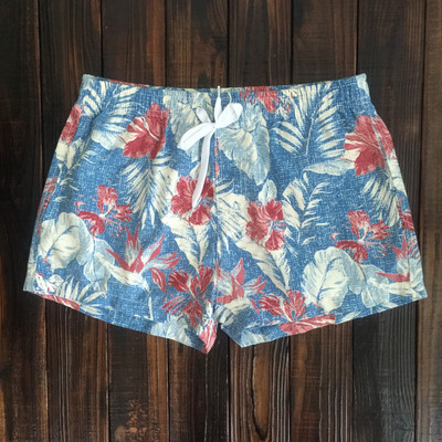 Μοντέρνα ανδρικά μαγιό με μοτίβα λουλουδιών