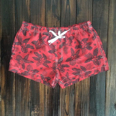 Μοντέρνα ανδρικά μαγιό με μοτίβα λουλουδιών