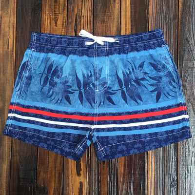 Μοντέρνα ανδρικά μαγιό με μοτίβα λουλουδιών