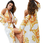 Μοντέρνο γυναικείο σύνολο μαγιό και pareo σε λευκό χρώμα