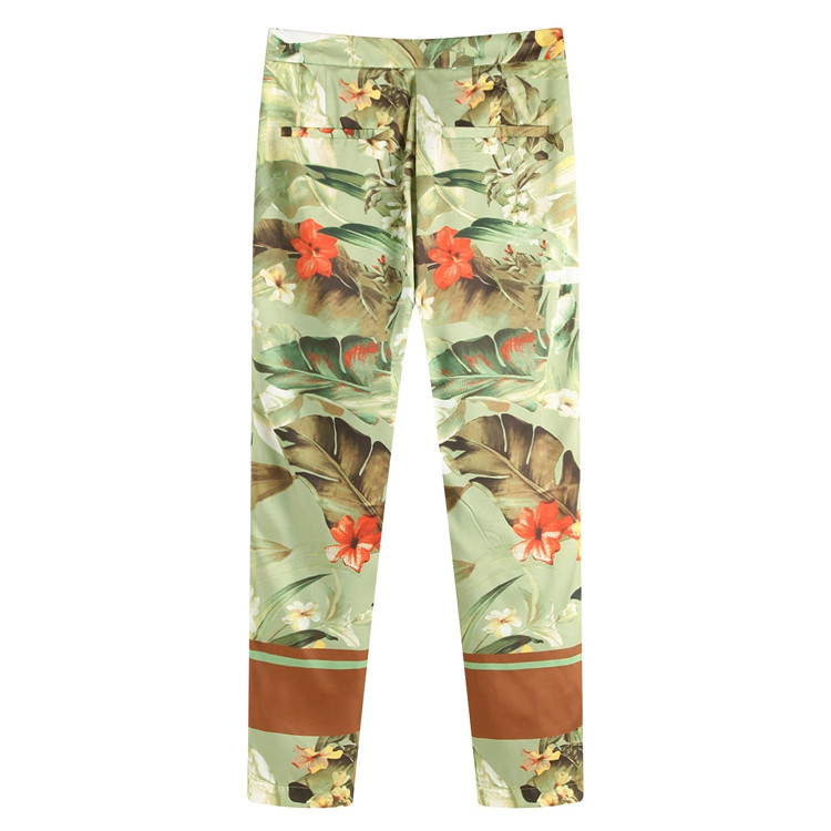 Elegáns női nadrág 7/8-as hosszúsággal, magas derékkal, virágmintával