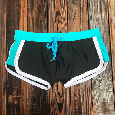 Μοντέρνα ανδρικά μαγιό σε διαφορετικά χρώματα