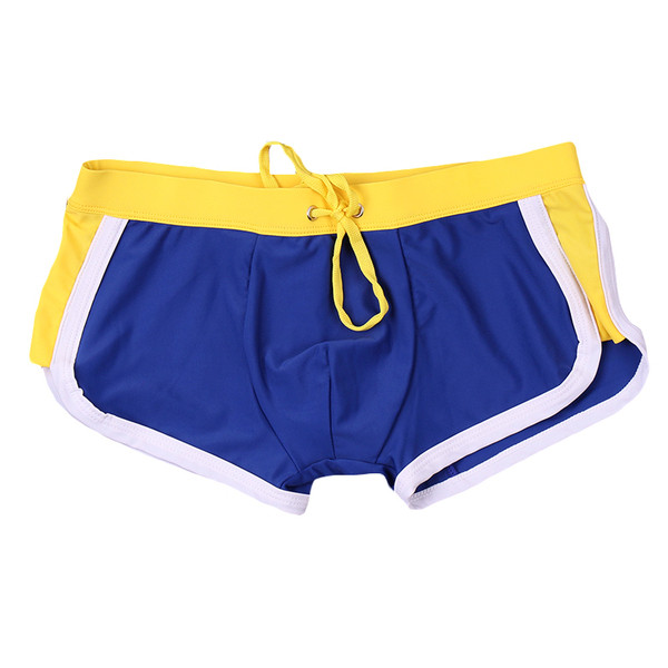 Μοντέρνα ανδρικά μαγιό σε διαφορετικά χρώματα 