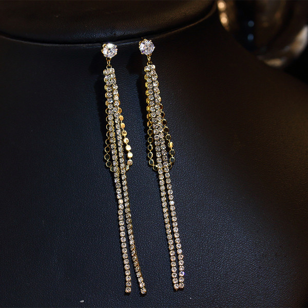 Cercei lungi de dama - de culoare aurie cu pietre