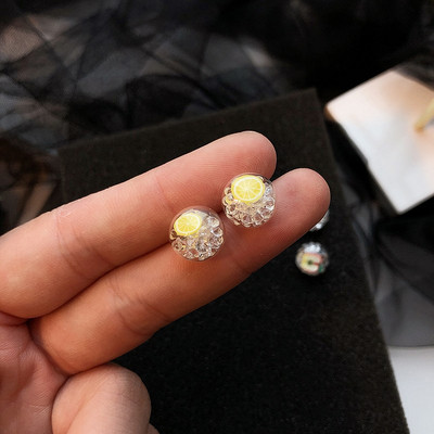 Női kis fülbevaló több színben gyöngyökkel