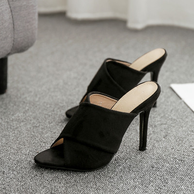 Stílusos női papucs vékony sarkú fekete és barna színben