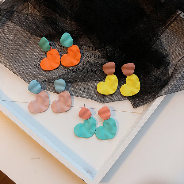 Cercei actuali dama - in mai multe culori