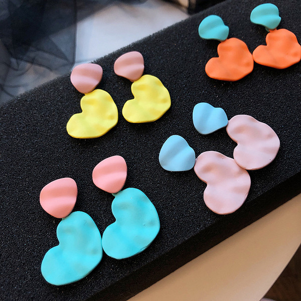 Cercei actuali dama - in mai multe culori