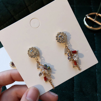 Cercei moderni de dama cu pietre si margele