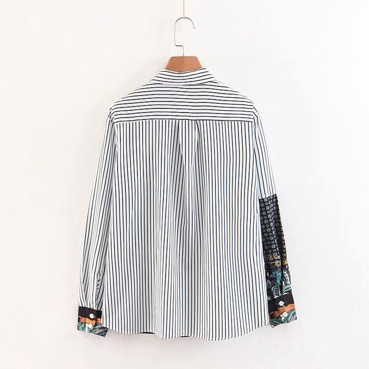 Cămașă modernă de damă cu guler clasic și mâneci lungi cu model cu model