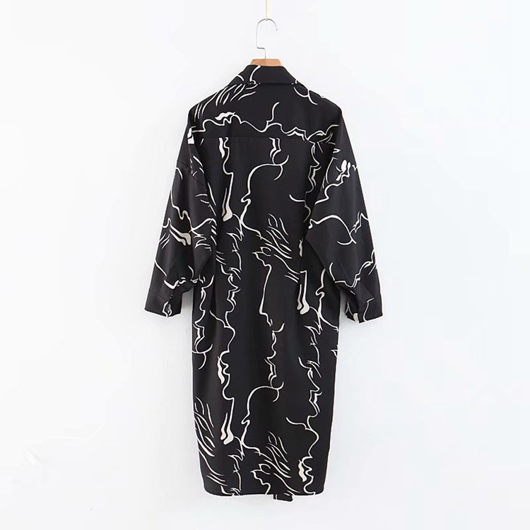 Rochie de damă de actualitate cu mâneci lungi și curea în talie