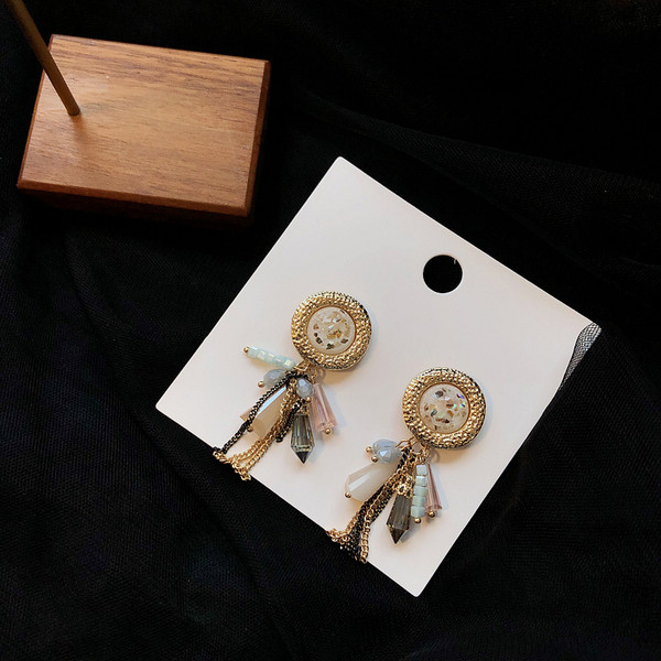 Modern női fülbevaló gyöngyökkel