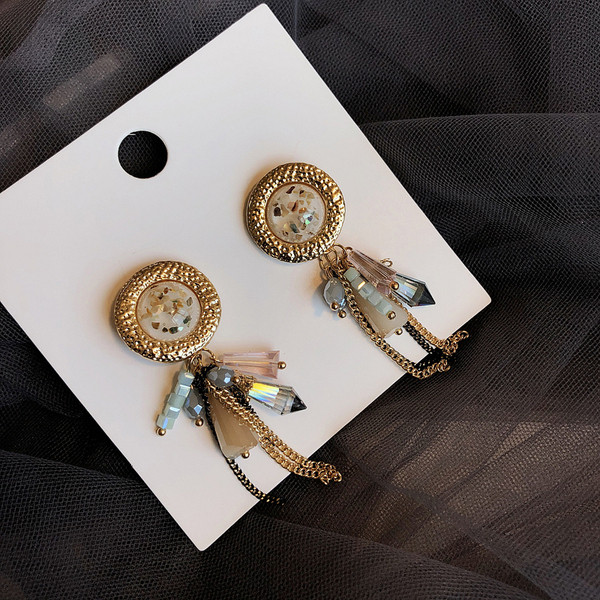 Modern női fülbevaló gyöngyökkel