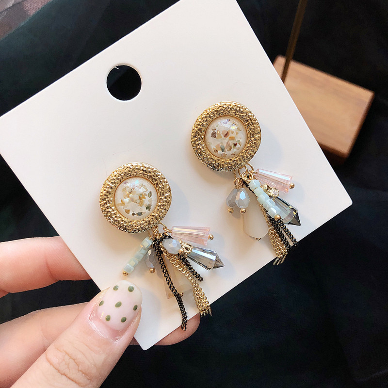 Modern női fülbevaló gyöngyökkel