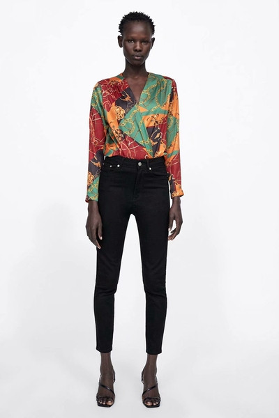 Body elegant de damă cu mâneci lungi și decolteu în V cu model cu model