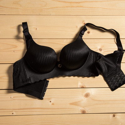 Sutien de damă elegant cu căptușeală în diferite culori