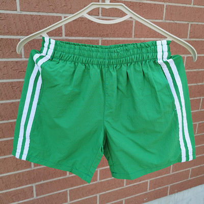 Модерни мъжки къси панталони с кант в няколко цвята