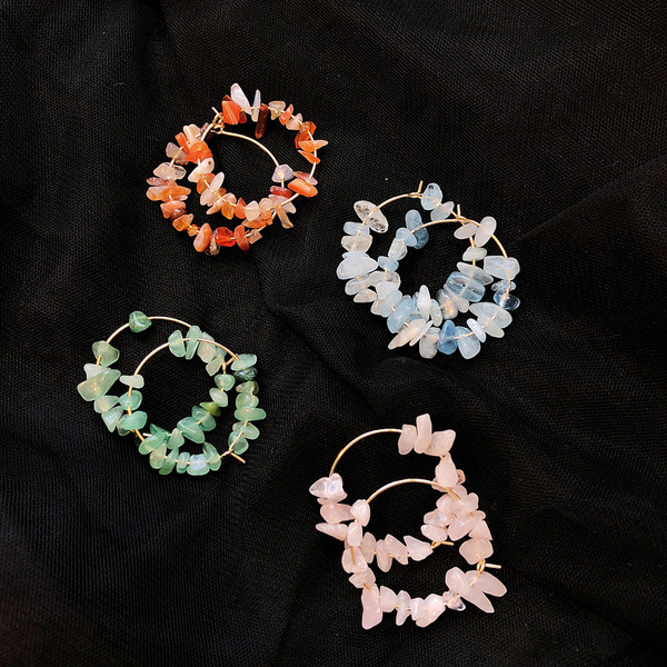 Cercei moderni de dama in patru culori cu margele