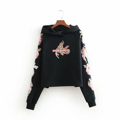 Hanorac modern de dama cu maneci lungi de culoare neagra si aplicatie