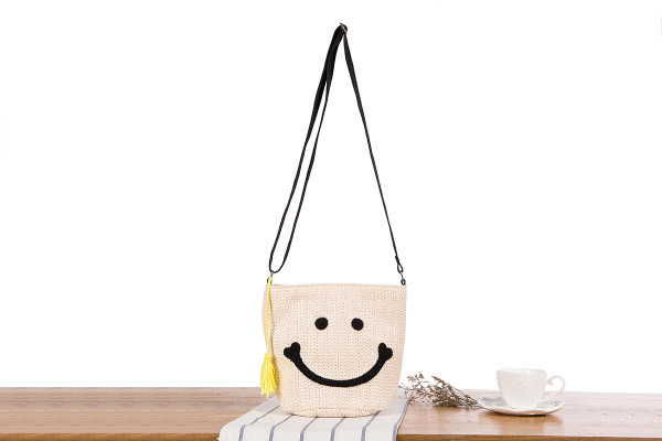 Geanta de dama de zi cu zi cu aplicatie in doua culori