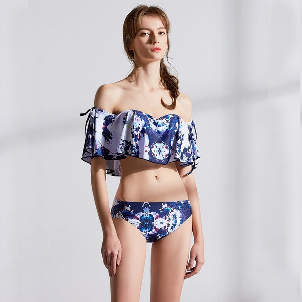 Дамски цветен бански  костюм от две части 