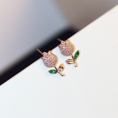 Cercei eleganti de dama in forma de floare in doua culori