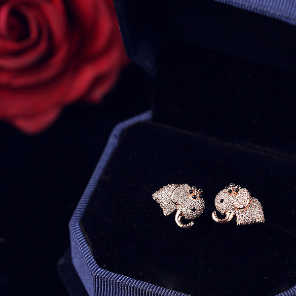 Női kis fülbevaló arany és ezüst színben kövekkel